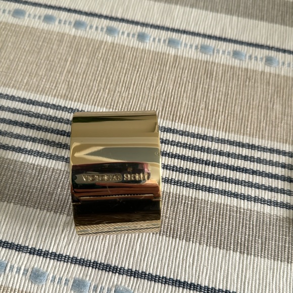 Cuff bracelet - Picture 2 of 4